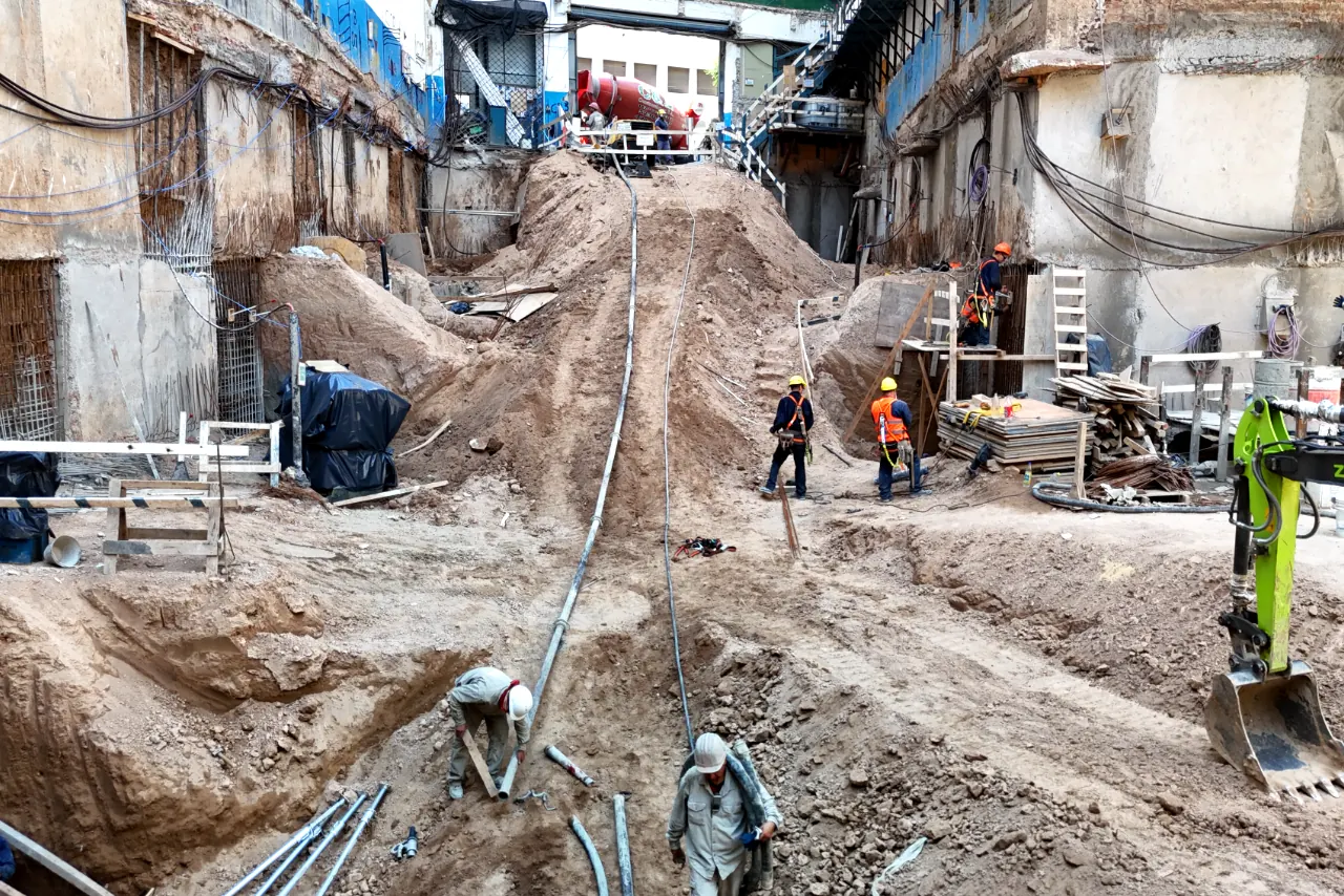 Obra de fundaciones y movimiento de suelos